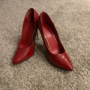Red Pumps